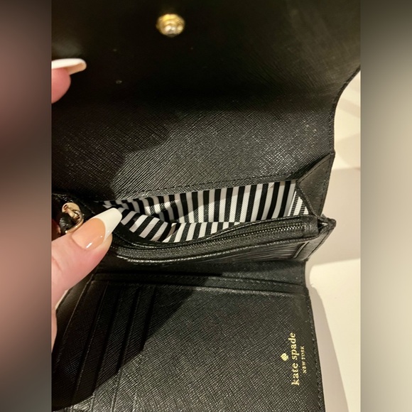 Kate Spade black leather wallet - Picture 4 of 6